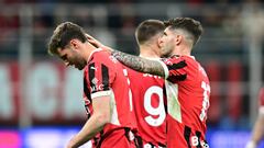 Santiago Giménez no está borrado del Milan