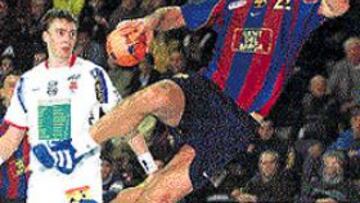 <b>LANZADO.</B> El Barça acaricia su segundo título de la temporada.