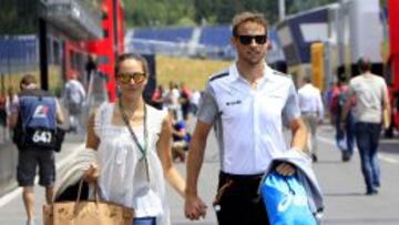 El piloto junto a la que ya es su nueva esposa.