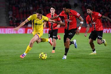 El defensa hizo una galopada por la banda digna de usan Bolt, su pase milimétrico a Muriqi, una delicia futbolística.