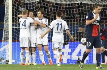Celebración de los jugadores del Chelsea. 1-1.