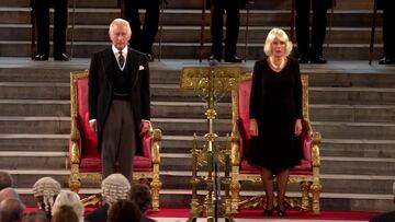 La mueca viral de Carlos III la primera vez que escucha el ‘God Save the Queen’