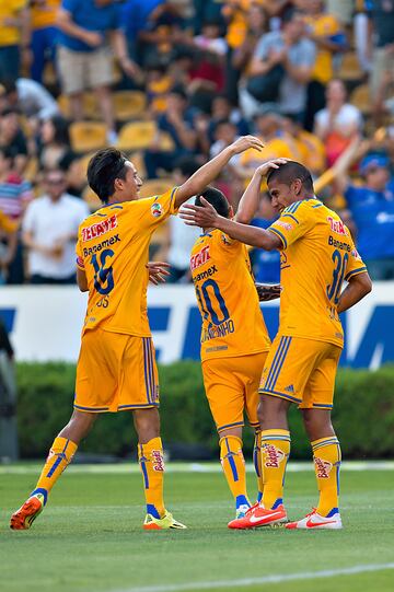 El icónico jugador de Tigres compartió vestidor con Salcido. Ambos fueron campeones en el torneo Apertura 2011.