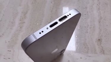 Un ingeniero modifica su iPhone 12 mini para que tenga puertos USB Tipo C y Lightning
