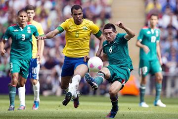 Hizo un partidazo en la final olímpica de Londres 2012, fue un jugador que se manifestó en distintos sectores de la cancha, su futbol impulsaba a sus compañeros para conseguir uno de los grandes logros en la historia del futbol mexicano: la medalla de oro.