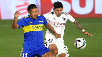 Futbol, Boca Juniors vs Colo Colo.
 Torneo de verano 2022.
 El jugador de Colo Colo Esteban Pavez, derecha, disputa el bal&Atilde;&sup3;n contra Eduardo Salvio de Boca Juniors durante el partido amistoso por el torneo de verano 2022 disputado en el estadi