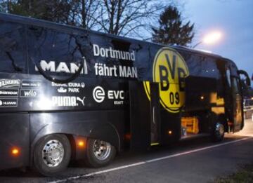 El autobús del Dortmund después del incidente.