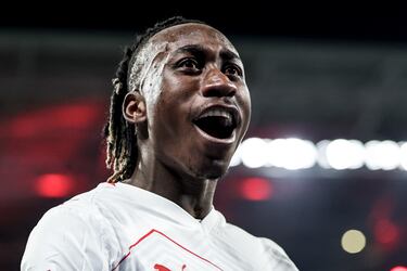 Who are the key candidates to replace Mo Salah at Liverpool next season?