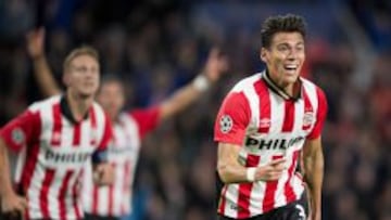 Héctor Moreno ya tiene dos goles con la playera del PSV.