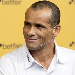 Rivaldo: "Sarabia tiene que comprender que está en el Barça"