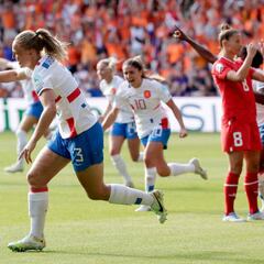 Países Bajos pasa a cuartos con carencias y oportunismo