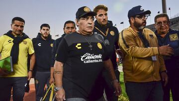 Maradona a un periodista: "Este equipo lo hago yo y no vos"