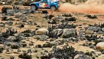 <b>SOBRESALIENTE. </b>Carlos Sainz estuvo brillante en su primer asalto al desierto de Atacama y le endosó doce minutos a su compañero y adversario De Villiers.