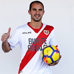 El Ibiza hace oficial el fichaje del exrayista Emiliano Armenteros