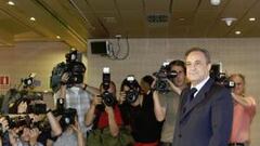 Florentino anuncia el adiós de Pellegrini y la llegada de Mou