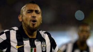 Arturo Vidal festeja su gol ante Cagliari, el 80 de su carrera.