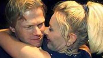 <b>CON SU TODAVÍA MUJER.</b> La relación, en manos de lo que decida su esposa.