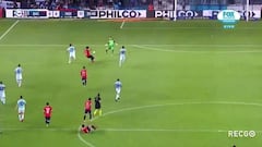 ¡Insólita expulsión del arquero Arias para que Racing se quede con 10 en el clásico!