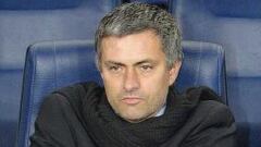 <b>PARADO. </b>José Mourinho, en el banquillo del Camp Nou.