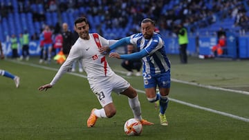 Héctor es el único lateral disponible en el Deportivo... y está apercibido.