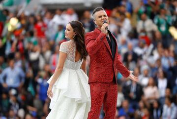 Robbie Williams y Aida Garifullina