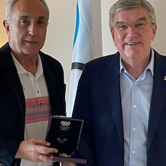 Alejandro Blanco recibe la medalla de oro del COI