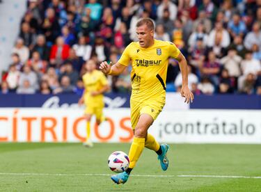 Siempre está cuando el Cartagena le necesita. Ante el Levante su instinto de killer le permite encontrar el resquicio para ver la portería rival. 