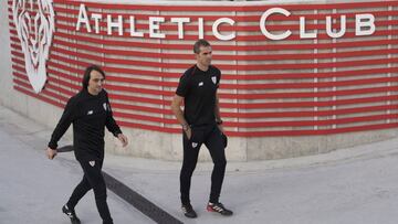 Garitano llega al entrenamiento del Athletic.