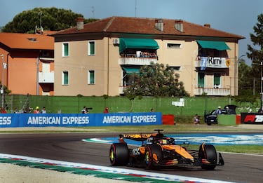 El McLaren de Oscar Piastri durante la clasificación. El australiano fue el más rápido del sábado.