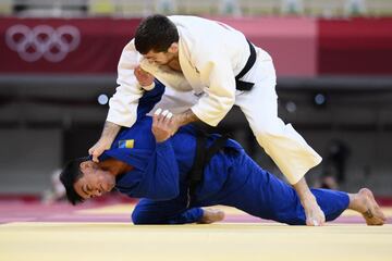 El judoca espa?ol Alberto Gaitero ha ca¨ªdo en primera ronda frente al ucraniano Heorhi Zantaraia en una pelea muy dura, en la que el espa?ol acab¨® con casi toda la cara vendada.