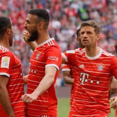 Bayern back in charge in Bundesliga