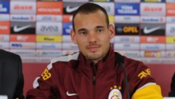 Sneijder: "Mou me convenció para venir al Galatasaray"