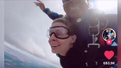 Pareja se tira en paracaídas y lo que sucede lleva 6M de visitas: ¡da para película!