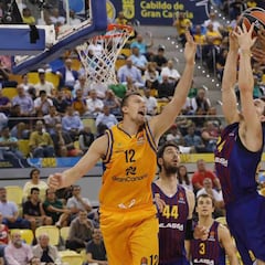 El Gran Canaria se estrena a lo grande al vencer al Barcelona