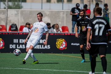 El exfutbolista y entrenador español José María Gutiérrez "Guti" (i), durante la tercera edición del Encuentro de las Estrellas.