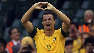 Brazil&#039;s Leandro Damiao celebrates after scoring against Egypt during their men&#039;s Group C football match at the London 2012 Olympic Games in the Millennium Stadium in Cardiff July 26, 2012.   REUTERS/Francois Lenoir (BRITAIN  - Tags: SPORT SOCCE