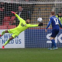 Es figura en Inglaterra y recordó su paso por Chile: “Estaba asustado; veía cosas en llamas”