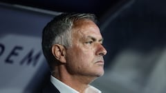 Mourinho suma y sigue, año en blanco en su primera temporada en Turquía