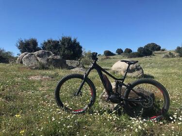 Prueba Merida E One Twenty 800: la e-bike que no lo parece