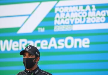 Hamilton firm¨® una sensacional pole, la segunda consecutiva en esta temporada, con una d¨¦cima de ventaja sobre su compa?ero, Valtteri Bottas. El piloto ingl¨¦s firm¨® la vuelta m¨¢s r¨¢pida que se ha dado nunca a Hungaroring,