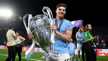 La Araña ha conseguido entrar entre los mejores de la historia con tan solo 23 años. Vital su aportación en el Mundial de Qatar con un doblete en semifinales ante Croacia. Con el Manchester City no jugó ningún minuto en la final, pero fue clave durante todo el torneo.
