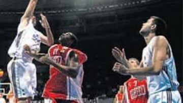 <b>CÓMODO. </b>El Eiffel Towers no fue rival para el Real Madrid.