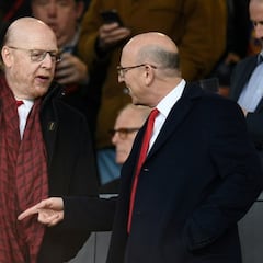 Knighton ruega a Alex Ferguson que los Glazer vendan al Manchester United