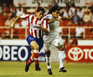 Apodado como "Rodriguinho". En la temporada 1998/99 llegó al Madrid procedente del Flamengo. En el club blanco donde estuvo hasta 2003 y no jugó ni un solo minuto tras numerosas cesiones. En la 02/03 llegó al Atlético de Madrid donde tampoco consiguió cuajar.