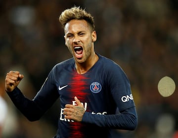 Neymar anotó de penalti para poner al PSG por delante en el amrcador frente al Reims. 