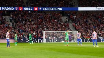 Protestas en el Atlético-Osasuna contra el 'Plan Miami'