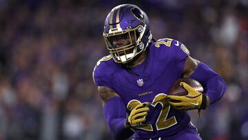 BALTIMORE, MARYLAND - NOVEMBER 07: Derrick Henry #22 of the Baltimore Ravens carries the ball against the Cincinnati Bengals during the second quarter at M&T Bank Stadium on November 07, 2024 in Baltimore, Maryland. Patrick Smith/Getty Images/AFP (Photo by Patrick Smith / GETTY IMAGES NORTH AMERICA / Getty Images via AFP)