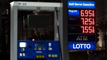 Despu&eacute;s de que el presidente Joe Biden impusiera una sanci&oacute;n al petr&oacute;leo ruso, los precios de la gasolina en Estados Unidos se han elevado a n&iacute;veles r&eacute;cord.