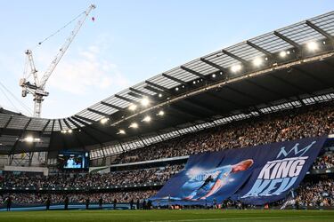 Kevin De Bruyne se despide del Etihad y recibe un caluroso homenaje tras 10 temporadas en el Manchester City.