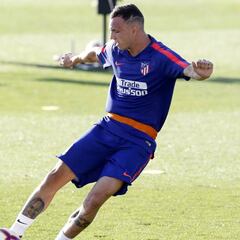 Carro fue titular en una sesión encaminada al trabajo táctico